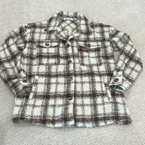 Jess Crum by Hazel & Olive This Moment Cream Brown Plaid Shacket Jacket New - Picture 3 of 9